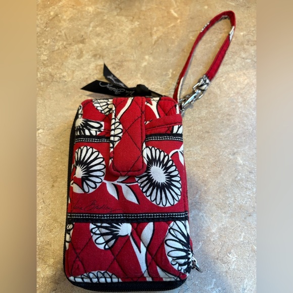 COPY - Vera Bradley Deco Daisy Pattern Carry It All Wristlet Wallet - Red Black… - Picture 3 of 13